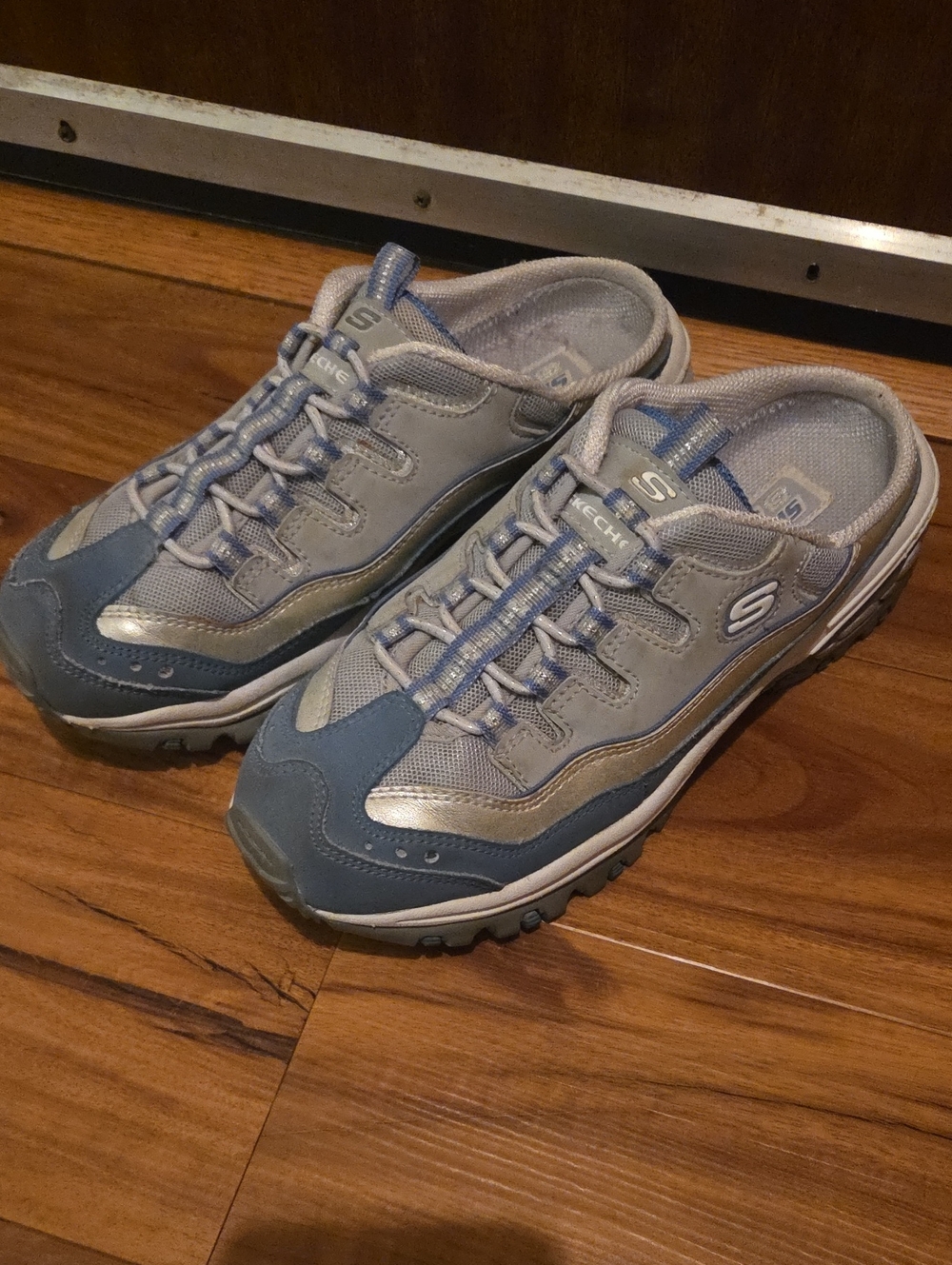 Skechers Womens Gray & Blue Athletic Shoes
